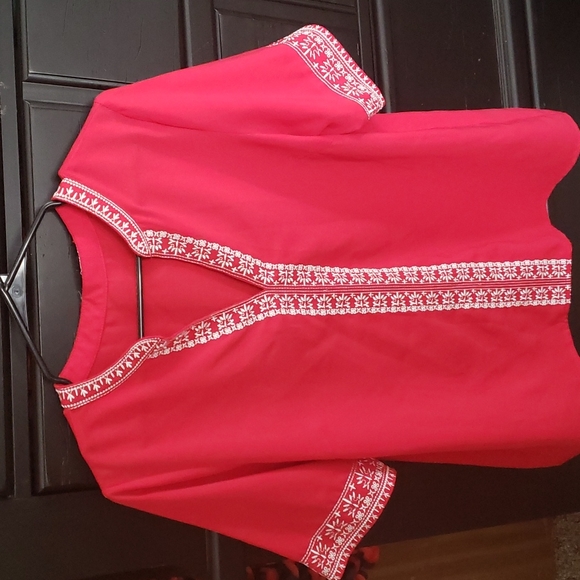 Red blouse ❤ - Picture 2 of 5